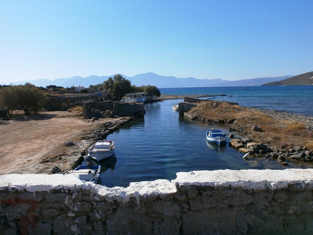 Janet'S Apartments Elounda エクステリア 写真